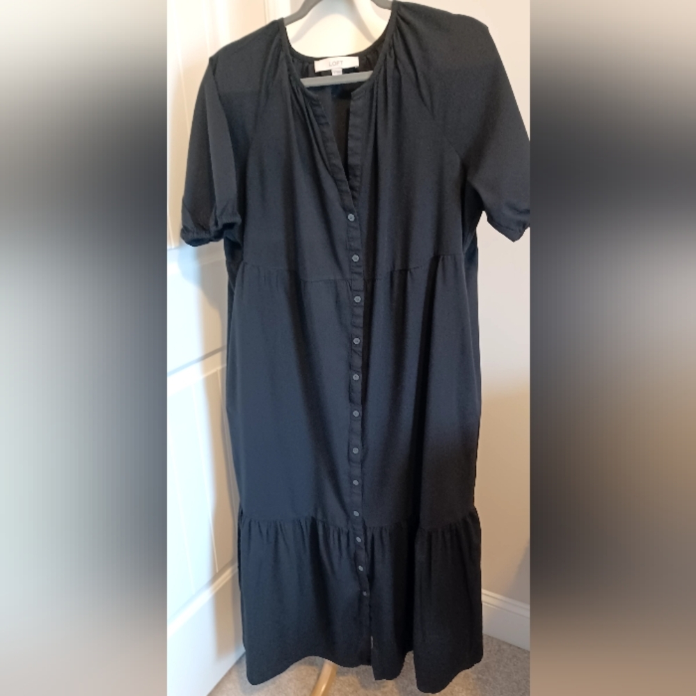 Loft Black button down dress with ruffled bottom. Sz Xl